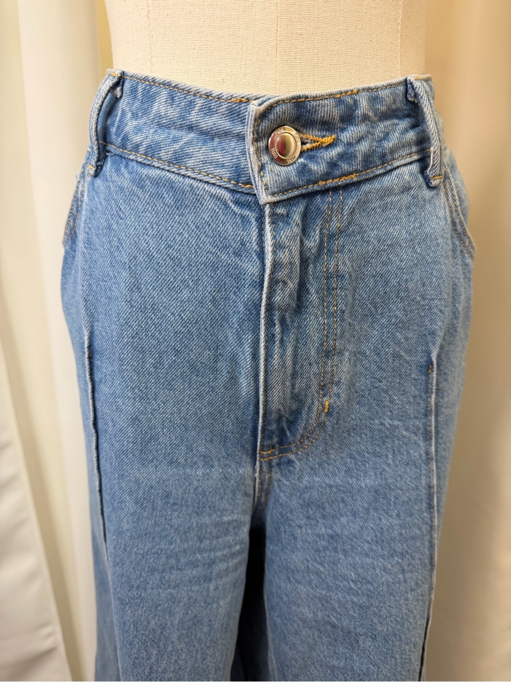 Wide Leg Flare Jeans in Light Blue - Picture 5 of 15